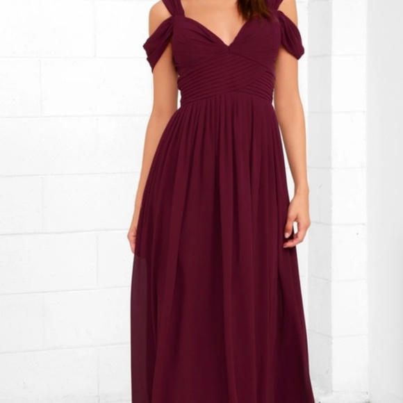 Lulus maxi gown. - Picture 1 of 2